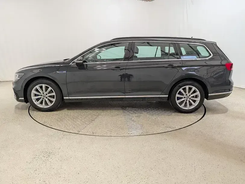 Używany VW Passat GTE 218 KM (160 kW) 2021 Szary Kombi