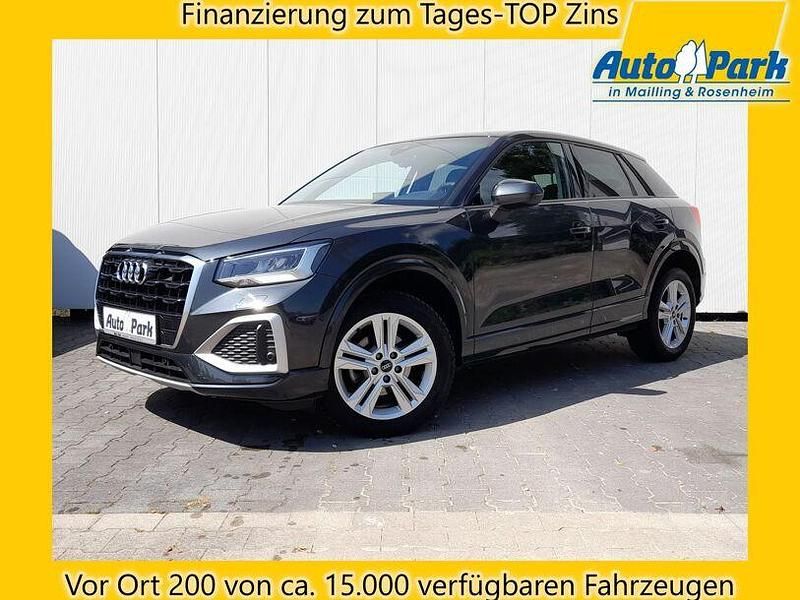 Manhattangrau (metallic) Gebraucht 2023 Audi Q2 Ambiente SUV | 28.977 € (Fairer Preis) - Bild 1/3