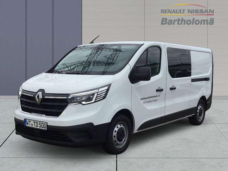 Gletscherweiss Gebraucht 2023 Renault Trafic Komfort Van | 39.900 € (Teuer) - Bild 1/4