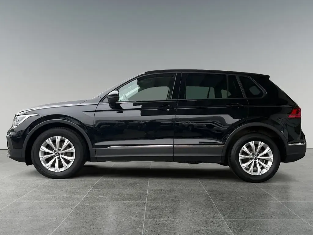 Gebraucht VW Tiguan 150 PS (110 kW) 2023 Deep black perleffekt SUV