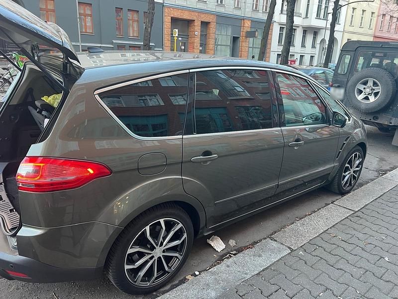 Gebraucht Ford S-MAX S 203 PS (149 kW) 2010 Grün Van / Kleinbus