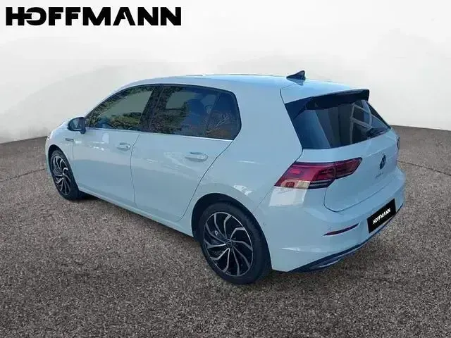 Gebraucht VW Golf VIII Style 190 PS (139 kW) 2023 Weiß Limousine