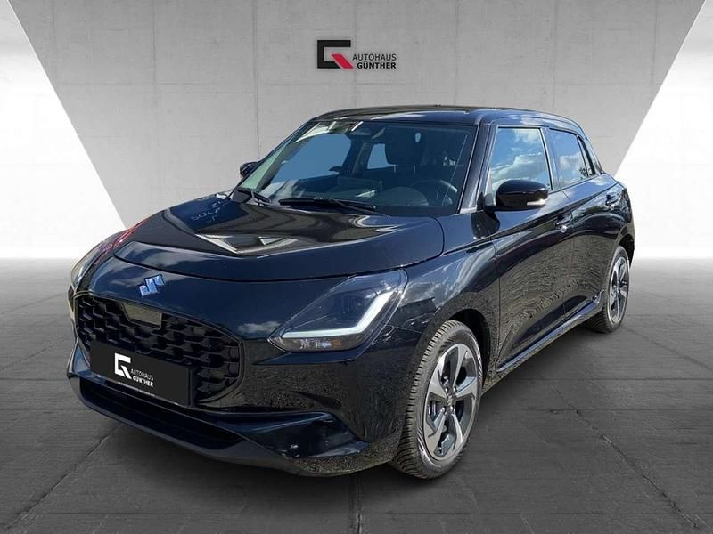 Schwarz Gebraucht 2025 Suzuki Swift Comfort+ Limousine | 19.990 € (Teuer) - Bild 1/4