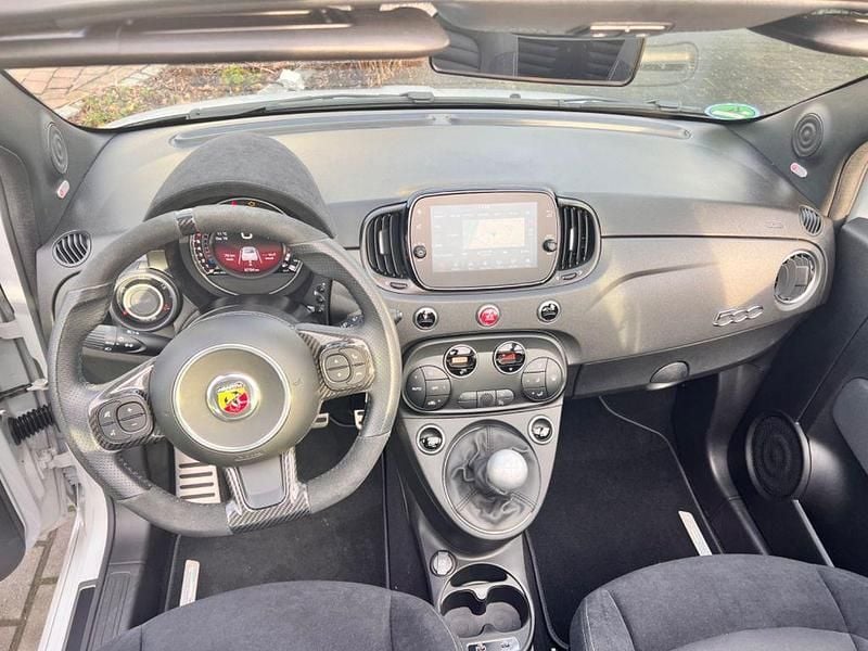 Second-hand Abarth 695 179 CP (131 kW) 2023 Gri Hatchback