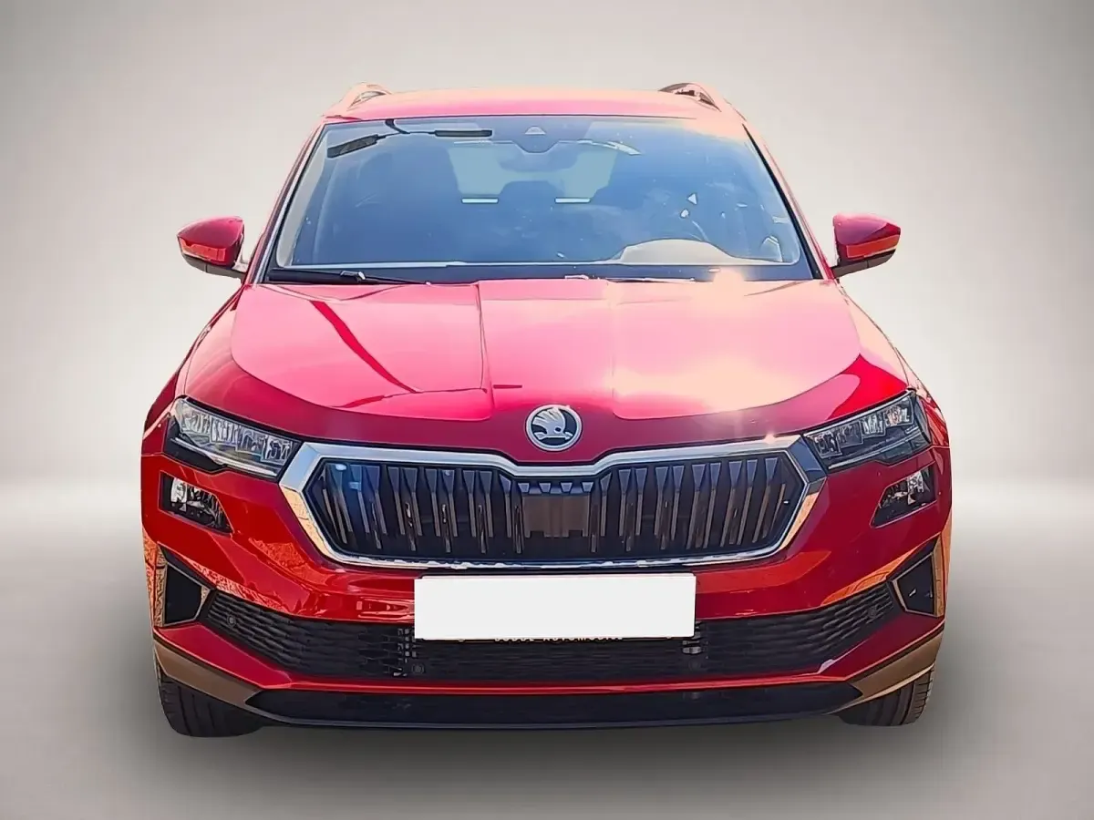 Gebraucht Skoda Karoq Selection 150 PS (110 kW) 2025 Rot SUV