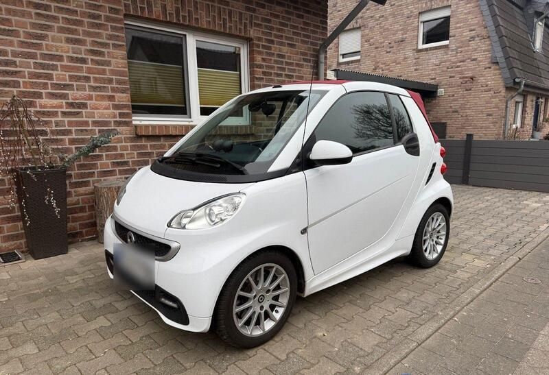 Weiß Gebraucht 2014 Smart ForTwo Coupé Passion Cabrio | 8.490 € (Etwas zu teuer) - Bild 1/4