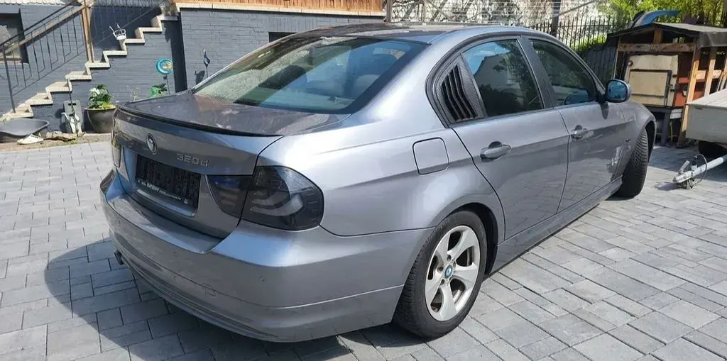 Gebraucht BMW 320 Efficient Dynamics 163 PS (119 kW) 2010 Grau Limousine