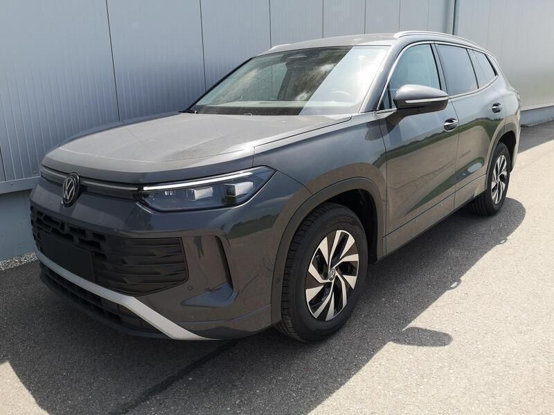 Delfingrau metallic Neu 2025 VW Tayron Life SUV | 41.290 € (Superpreis) - Bild 1/4