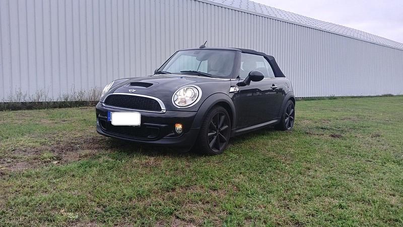Schwarz Gebraucht 2011 Mini Cooper S Cabriolet Cabrio | 9.350 € (Fairer Preis) - Bild 1/4