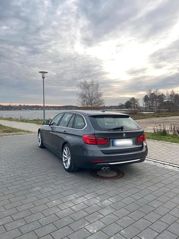 Gebraucht BMW 330 258 PS (189 kW) 2013 Grau Kombi