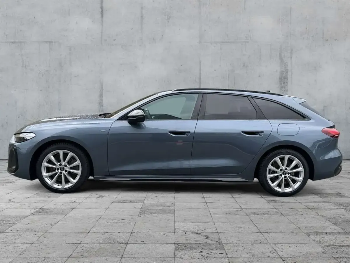 Second-hand Audi A5 Ambiente 299 CP (219 kW) 2025 Albastru Break