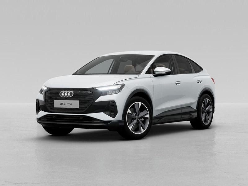 Gletscherweiß metallic Gebraucht 2022 Audi Q4 Sportback e-tron Ambiente SUV | 26.800 € (Fairer Preis) - Bild 1/4
