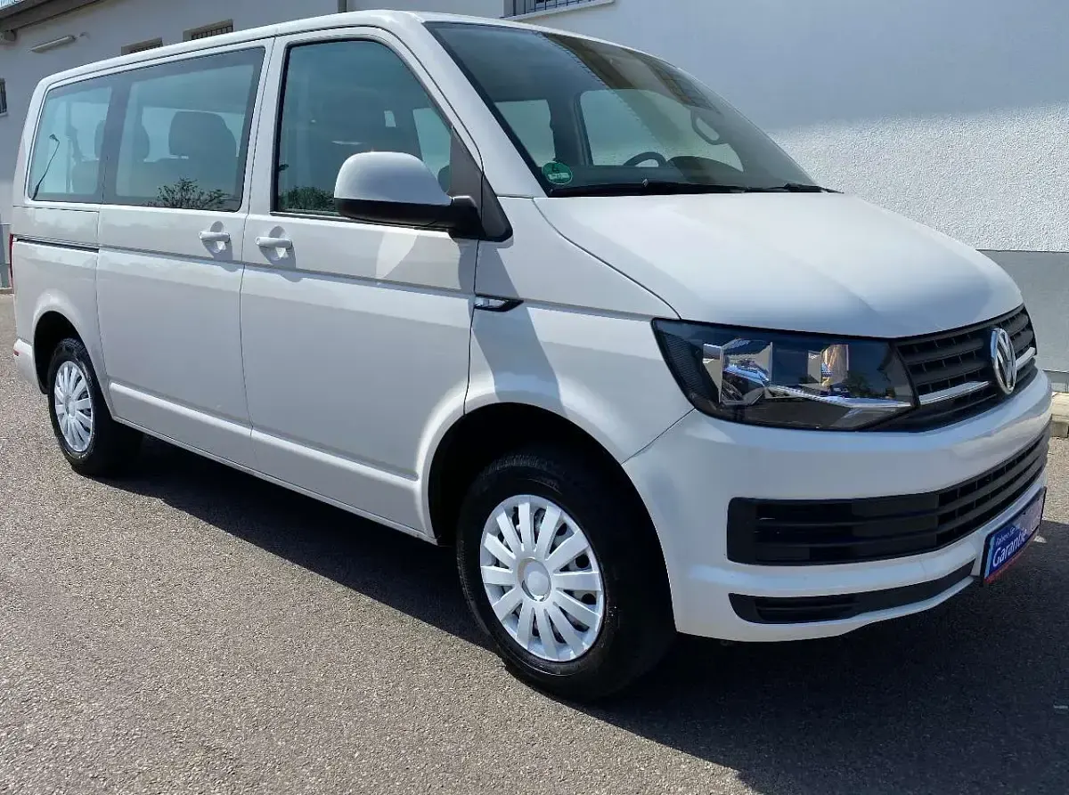 Gebraucht VW Caravelle 101 PS (74 kW) 2019 Weiß Van