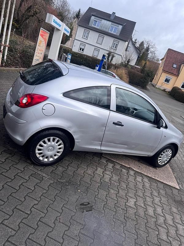 Gebraucht Opel Corsa 60 PS (44 kW) 2009 Silber Kleinwagen