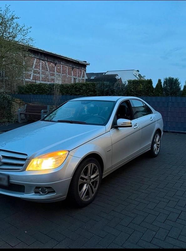 Second-hand Mercedes C200 136 CP (100 kW) 2009 Berlinǎ