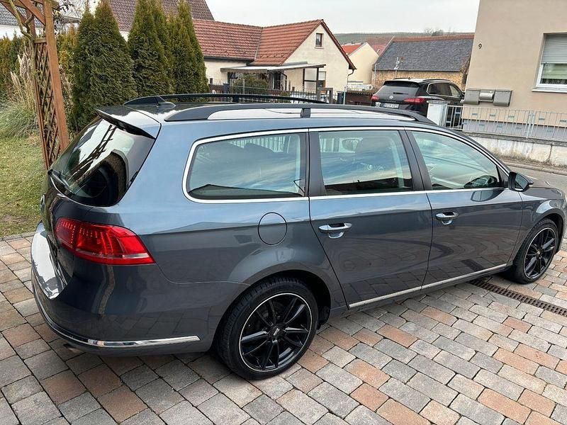 Gebraucht VW Passat Highline 177 PS (130 kW) 2012 Grau Kombi