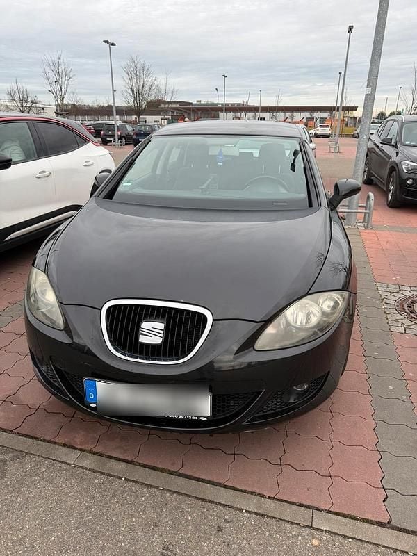 Schwarz Gebraucht 2010 Seat Leon Limousine | 3.100 € (Fairer Preis) - Bild 1/4