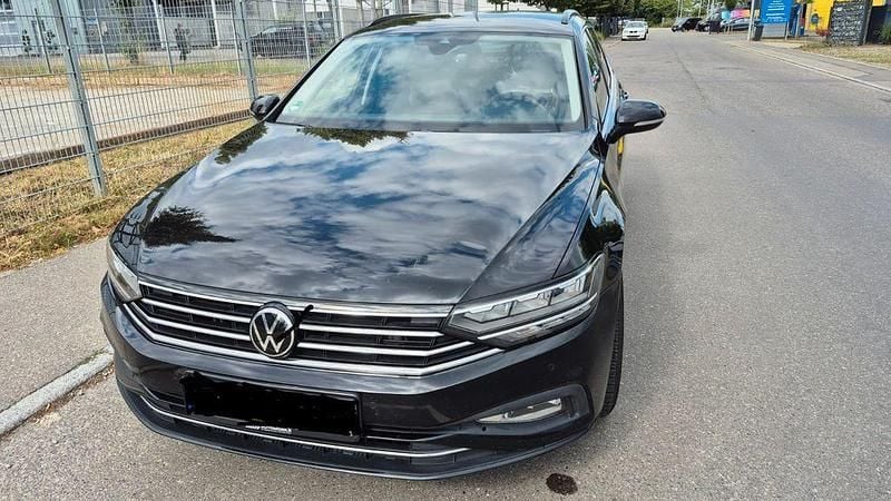 Schwarz Gebraucht 2020 VW Passat Business Kombi | 15.350 € (Guter Preis) - Bild 1/4