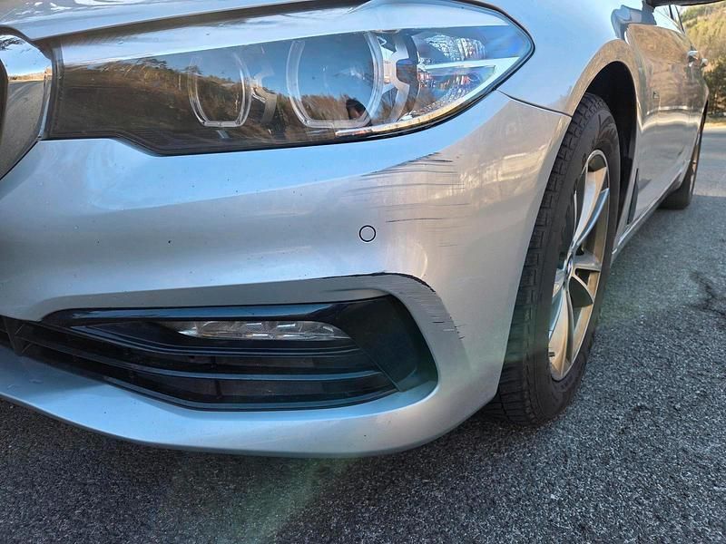 Gebraucht BMW 530 Sport Line 265 PS (194 kW) 2017 Silber Limousine