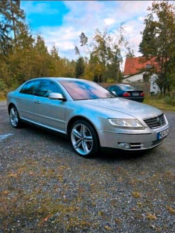 Second-hand VW Phaeton 335 CP (246 kW) 2004 Argintiu Berlinǎ