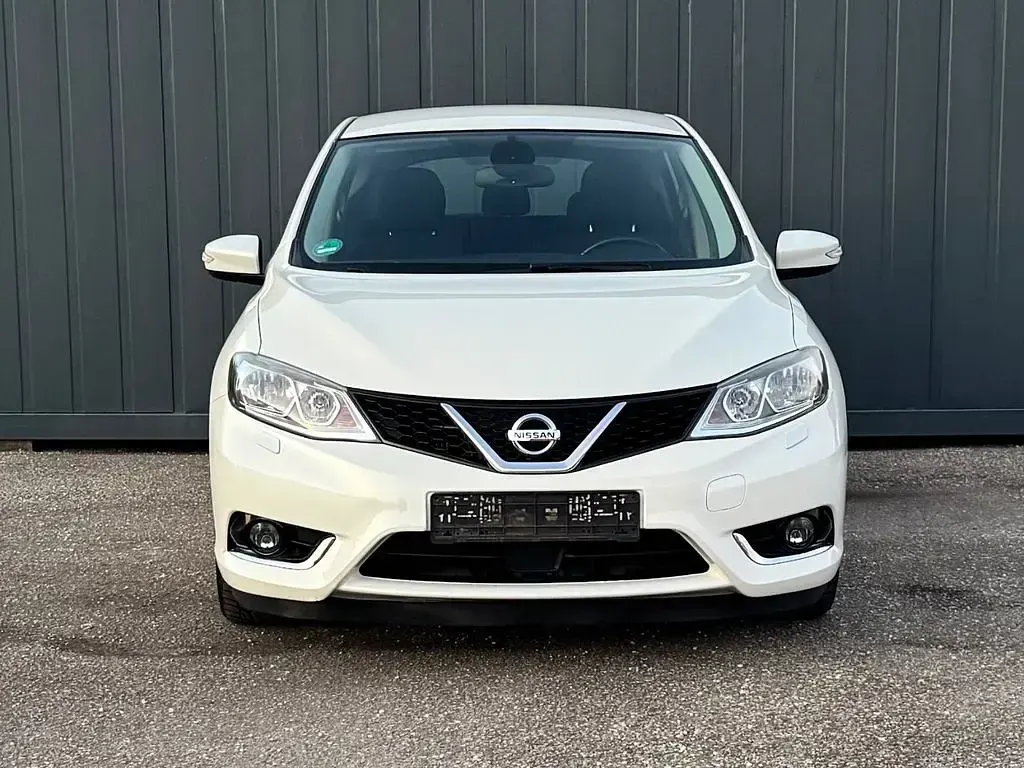Gebraucht Nissan Pulsar Acenta 116 PS (85 kW) 2015 Weiß Kleinwagen
