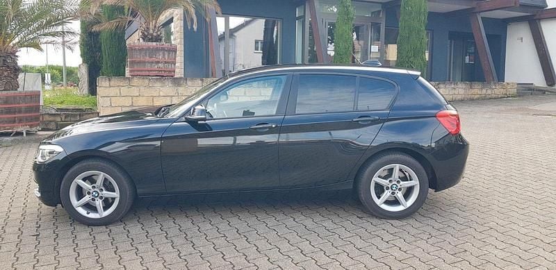 Gebraucht BMW 120 Advantage 184 PS (135 kW) 2019 Schwarz Kleinwagen