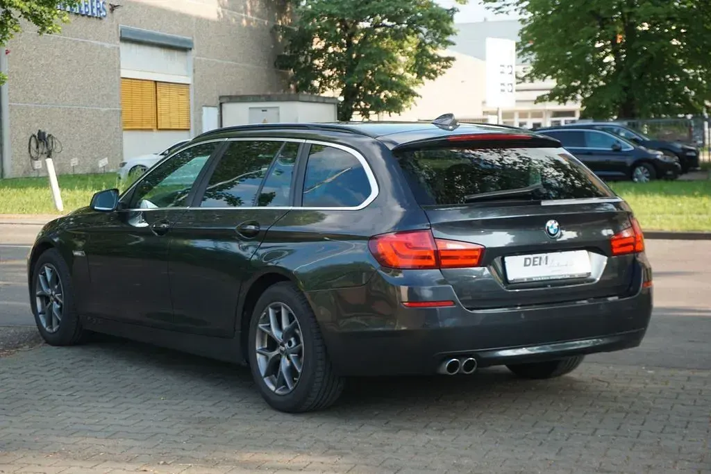 Second-hand BMW 520 Sport Line 184 CP (135 kW) 2013 Gri Berlinǎ