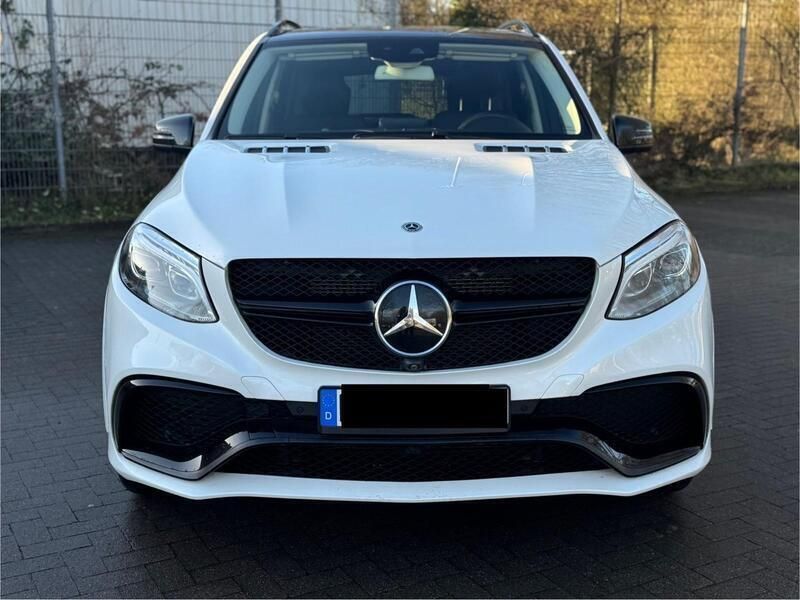 Weiß Gebraucht 2018 Mercedes GLE350 AMG SUV | 28.999 € (Fairer Preis) - Bild 1/4