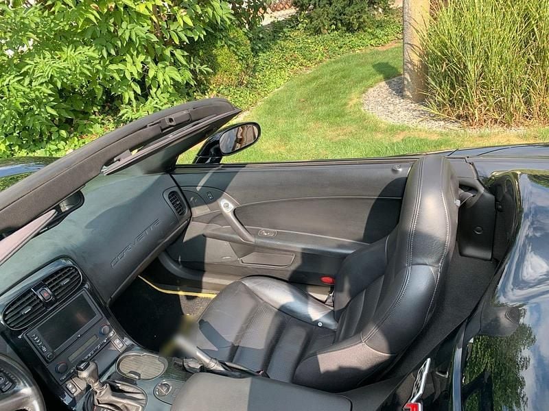 Second-hand Corvette C6 404 CP (297 kW) 2005 Negru Cabrio