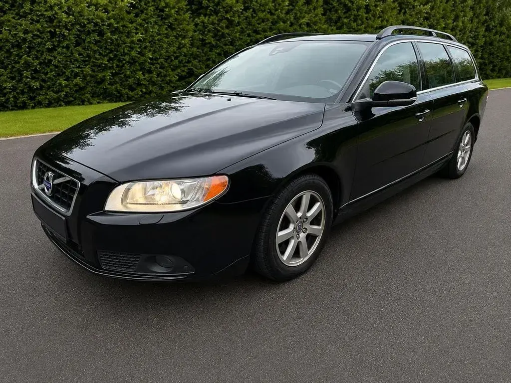 Gebraucht Volvo V70 Momentum 136 PS (100 kW) 2013 Schwarz Kombi