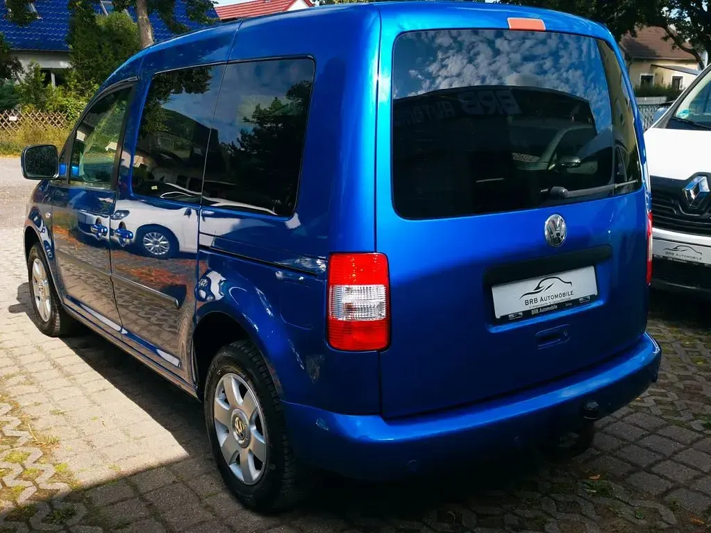 Gebraucht VW Caddy Team 102 PS (75 kW) 2010 Blau Van / Kleinbus