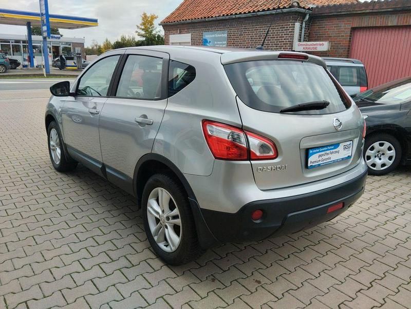 Gebraucht Nissan Qashqai 103 PS (75 kW) 2010 Silber SUV