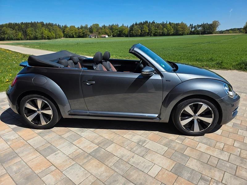 Gebraucht VW Beetle Allstar 150 PS (110 kW) 2016 Grau Kleinwagen