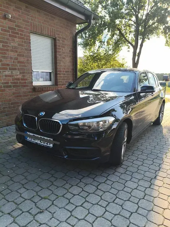 Gebraucht BMW 116 109 PS (80 kW) 2015 Schwarz Kleinwagen