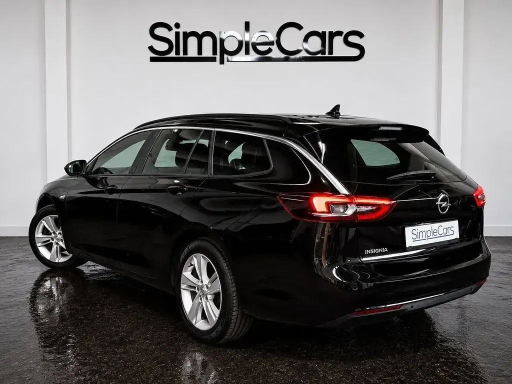 Gebraucht Opel Insignia Business Edition 122 PS (89 kW) 2020 Schwarz Kombi