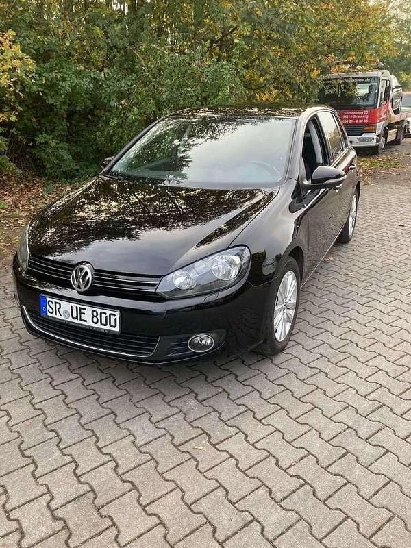 Schwarz Gebraucht 2011 VW Golf VI Style Kleinwagen | 5.900 € (Guter Preis) - Bild 1/4