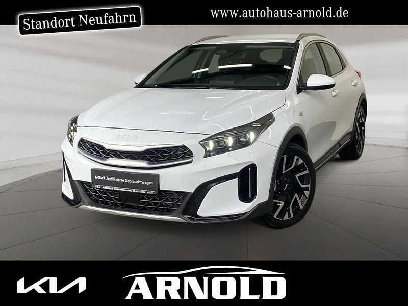 Weiß (carraraweiß) Gebraucht 2024 Kia XCeed Vision SUV | 23.450 € (Superpreis) - Bild 1/4