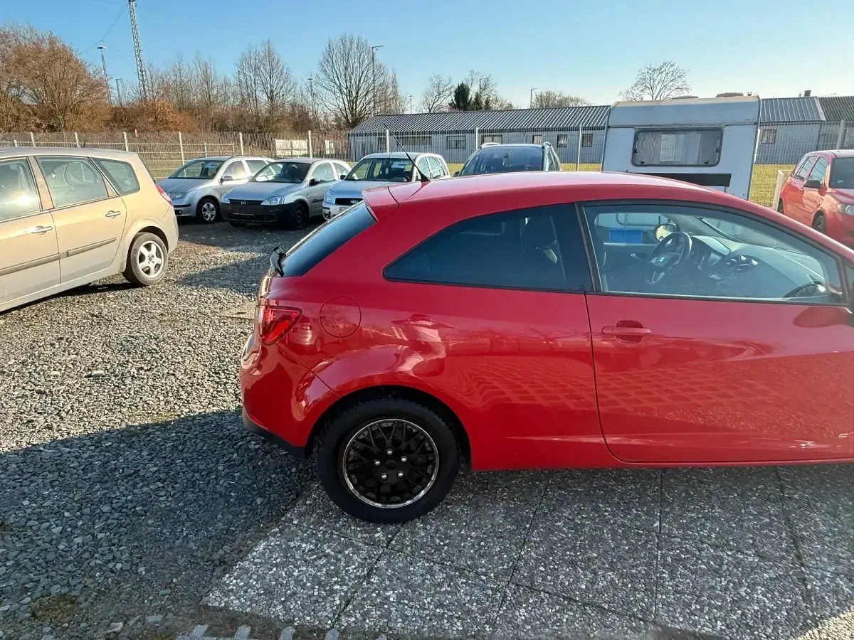 Gebraucht Seat Ibiza 85 PS (62 kW) 2011 Rot Kleinwagen