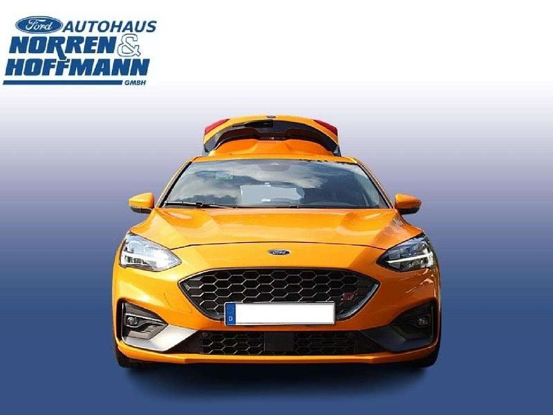 Gebraucht Ford Focus ST 280 PS (205 kW) 2020 Tropicalorange metallic Limousine