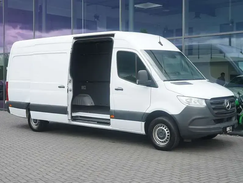 Gebraucht Mercedes Sprinter 114 PS (83 kW) 2023 Weiß Van