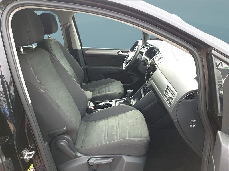 Gebraucht VW Touran 150 PS (110 kW) 2025 Schwarz Van / Kleinbus