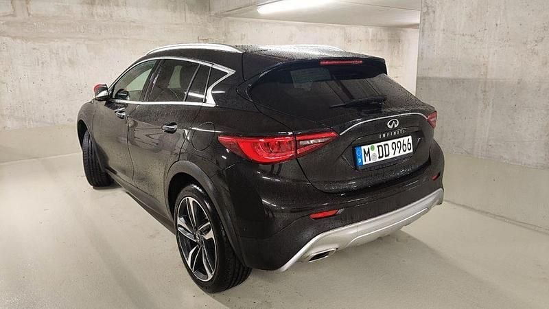 Schwarz Gebraucht 2019 Infiniti QX30 Luxe SUV | 22.600 € - Bild 1/4
