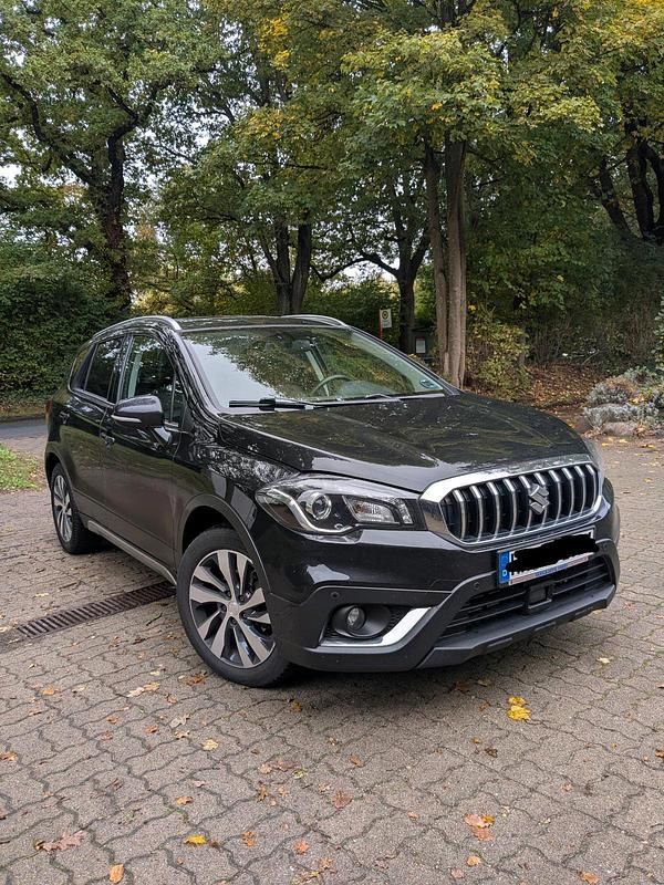 Schwarz Gebraucht 2019 Suzuki SX4 S-Cross Comfort+ SUV | 17.990 € (Fairer Preis) - Bild 1/4