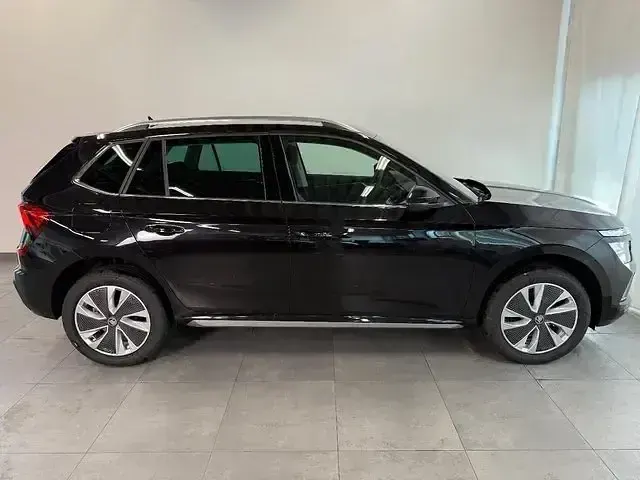 Neu Skoda Kamiq 116 PS (85 kW) 2025 Black magic perleffekt SUV