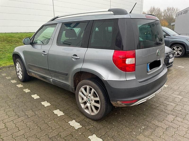 Gebraucht Skoda Yeti Adventure 105 PS (77 kW) 2012 Grau SUV