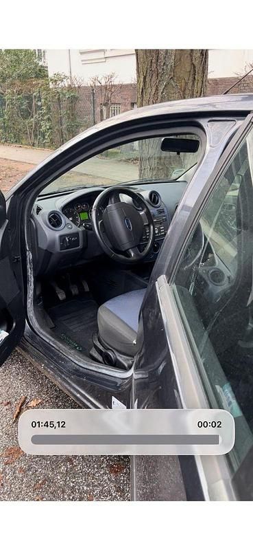 Gebraucht Ford Fiesta 80 PS (58 kW) 2008 Grau Kleinwagen