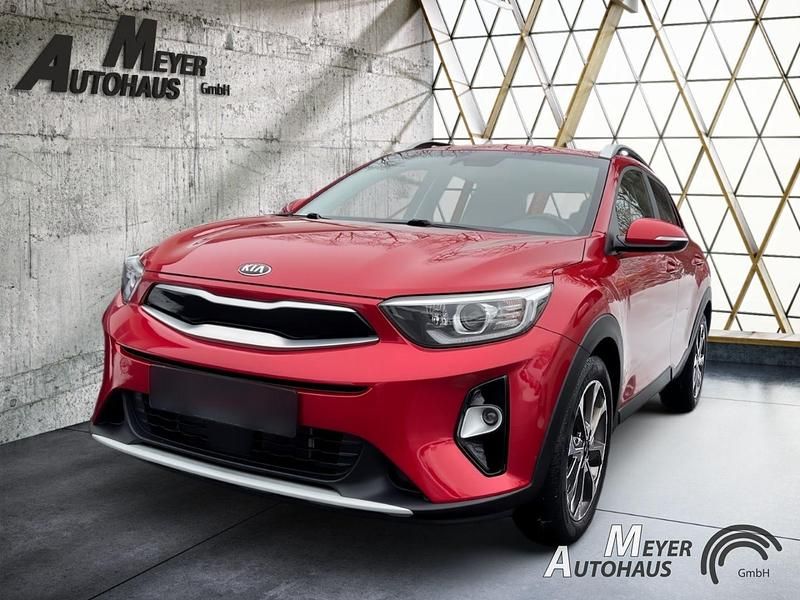 Rot Gebraucht 2019 Kia Stonic Platinum SUV | 14.990 € (Fairer Preis) - Bild 1/4