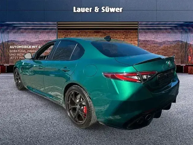Gebraucht Alfa Romeo Giulia Quadrifoglio 520 PS (382 kW) 2024 Grün Limousine