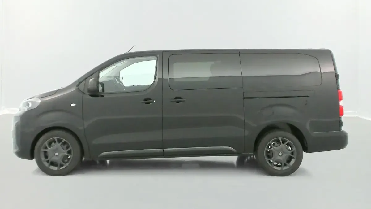 Neu Fiat Scudo Connect 177 PS (130 kW) 2025 Schwarz (noir perla nera) Van