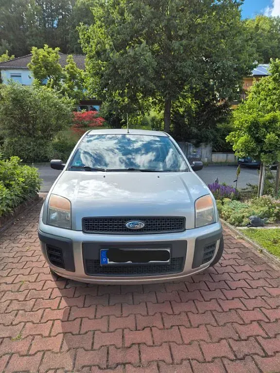 Gebraucht Ford Fusion Trend 101 PS (74 kW) 2006 Silber Kleinwagen